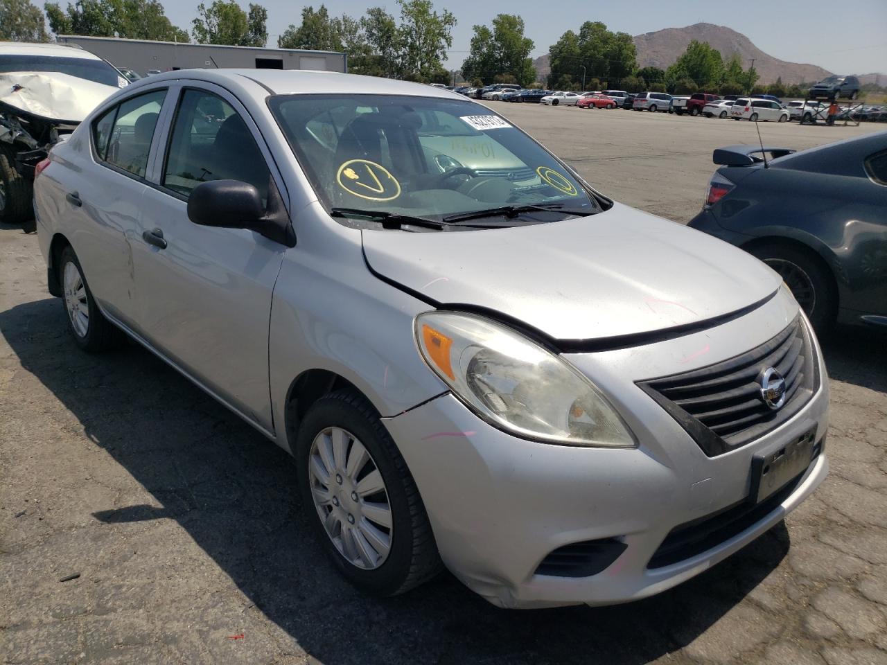 NISSAN VERSA S 2014 with VIN 3N1CN7APXEL828704 - Photo from auction