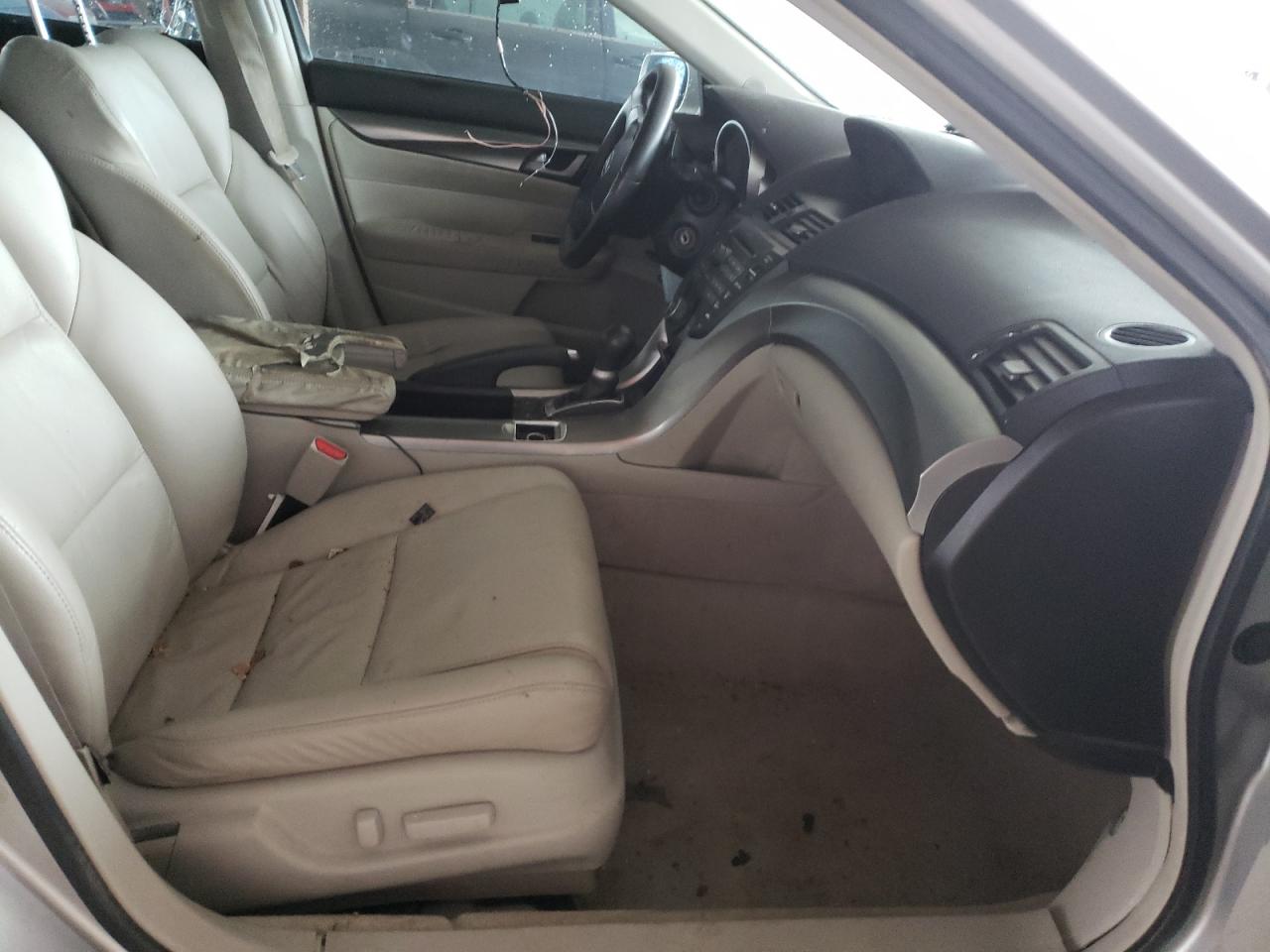 Photo 5 from auction – 2010 ACURA TL with VIN 19UUA8F28AA008138