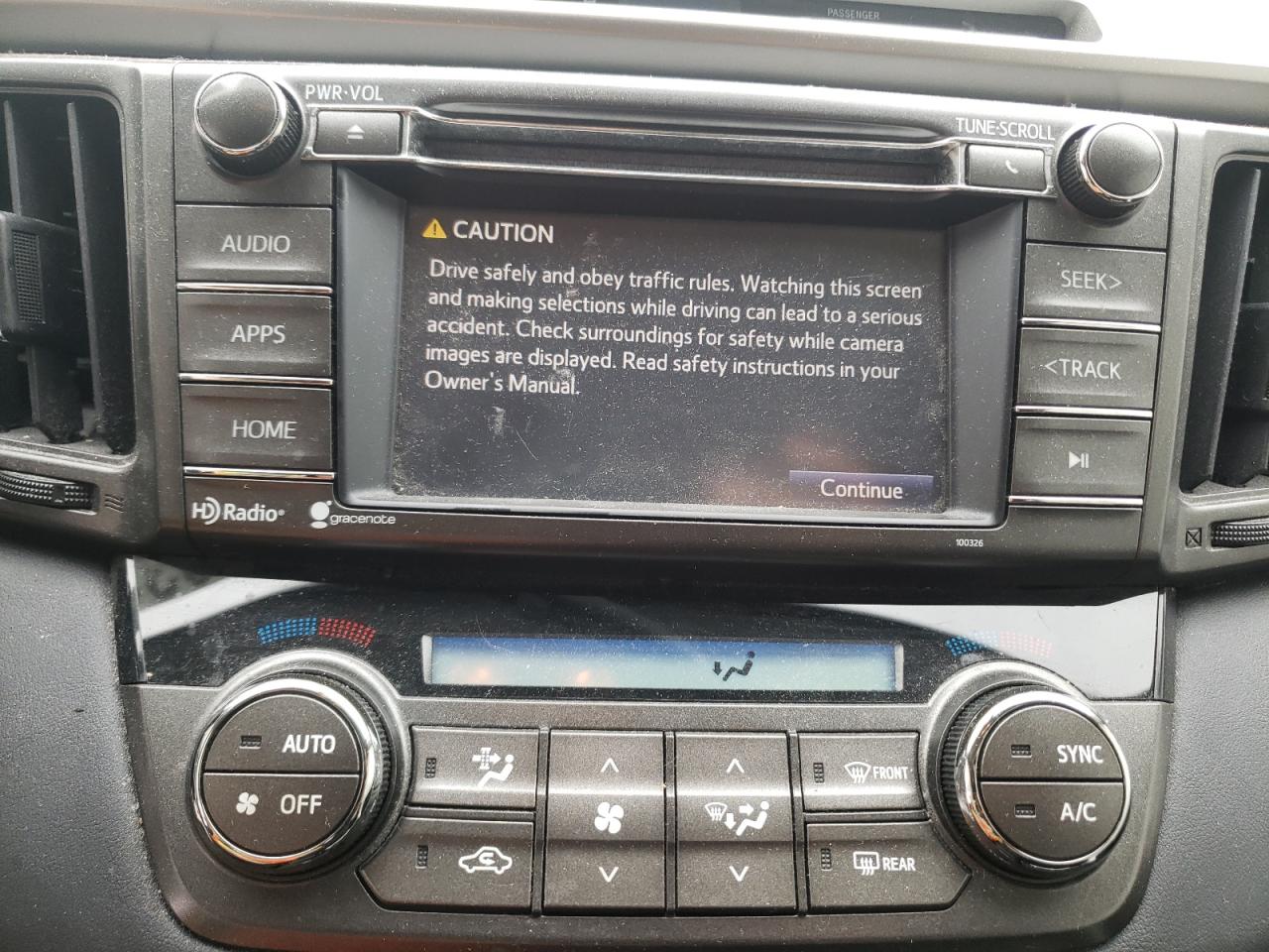 Photo 9 from auction – 2015 TOYOTA RAV4 XLE with VIN 2T3RFREV9FW389157