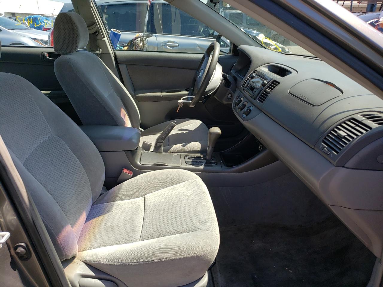 Photo 5 from auction – 2003 TOYOTA CAMRY LE with VIN 4T1BE32K23U719625