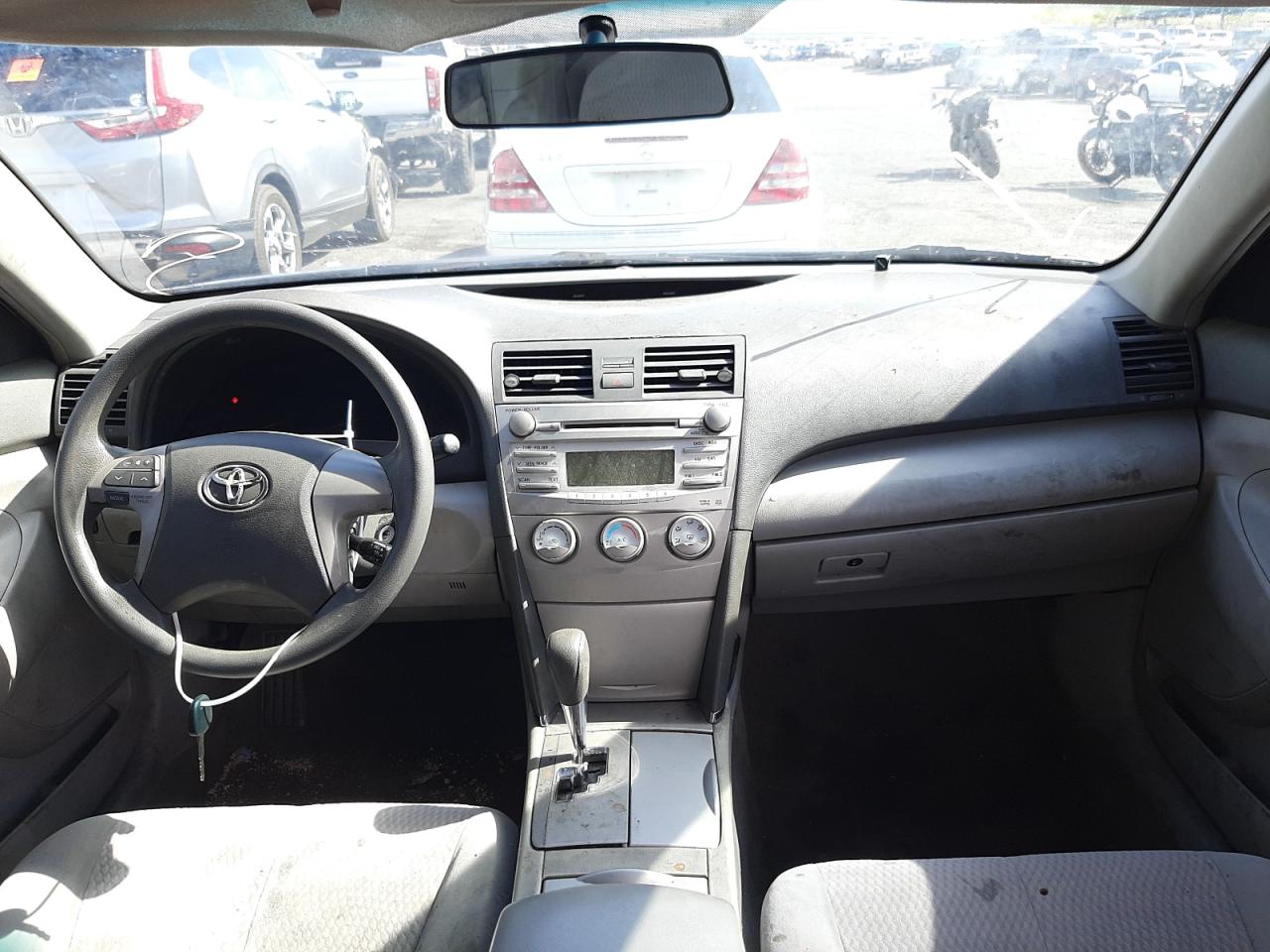 Photo 9 from auction – 2010 TOYOTA CAMRY BASE with VIN 4T4BF3EK3AR087357