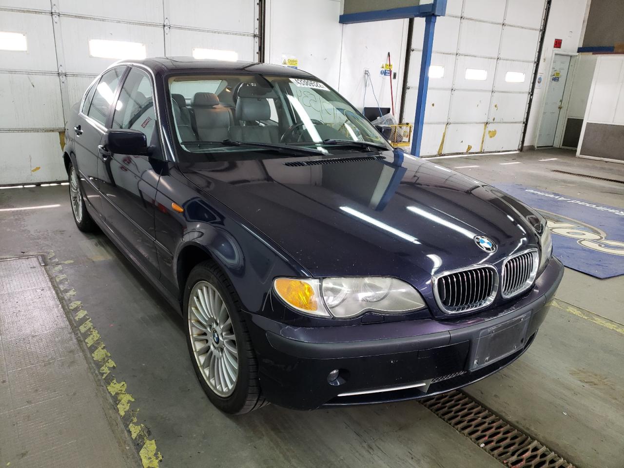 BMW 330 XI 2003 with VIN WBAEW53423PG09795 - Photo from auction
