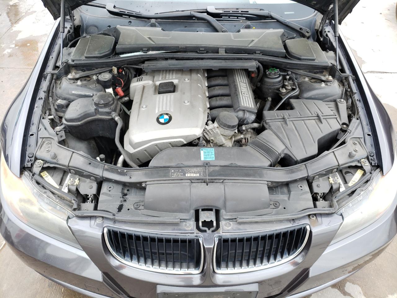 Photo 7 from auction – 2006 BMW 325 I with VIN WBAVB13586KR58519