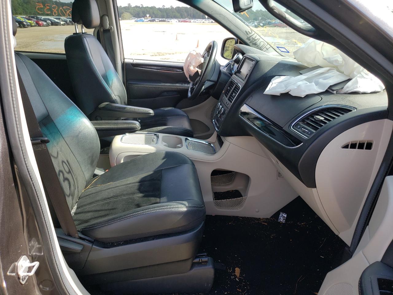 Photo 5 from auction – 2017 DODGE GRAND CARA with VIN 2C4RDGCG8HR813648
