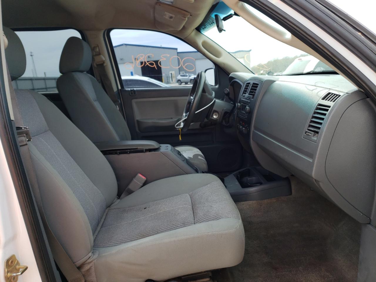 Photo 5 from auction – 2007 DODGE DAKOTA QUA with VIN 1D7HW28K27S108367