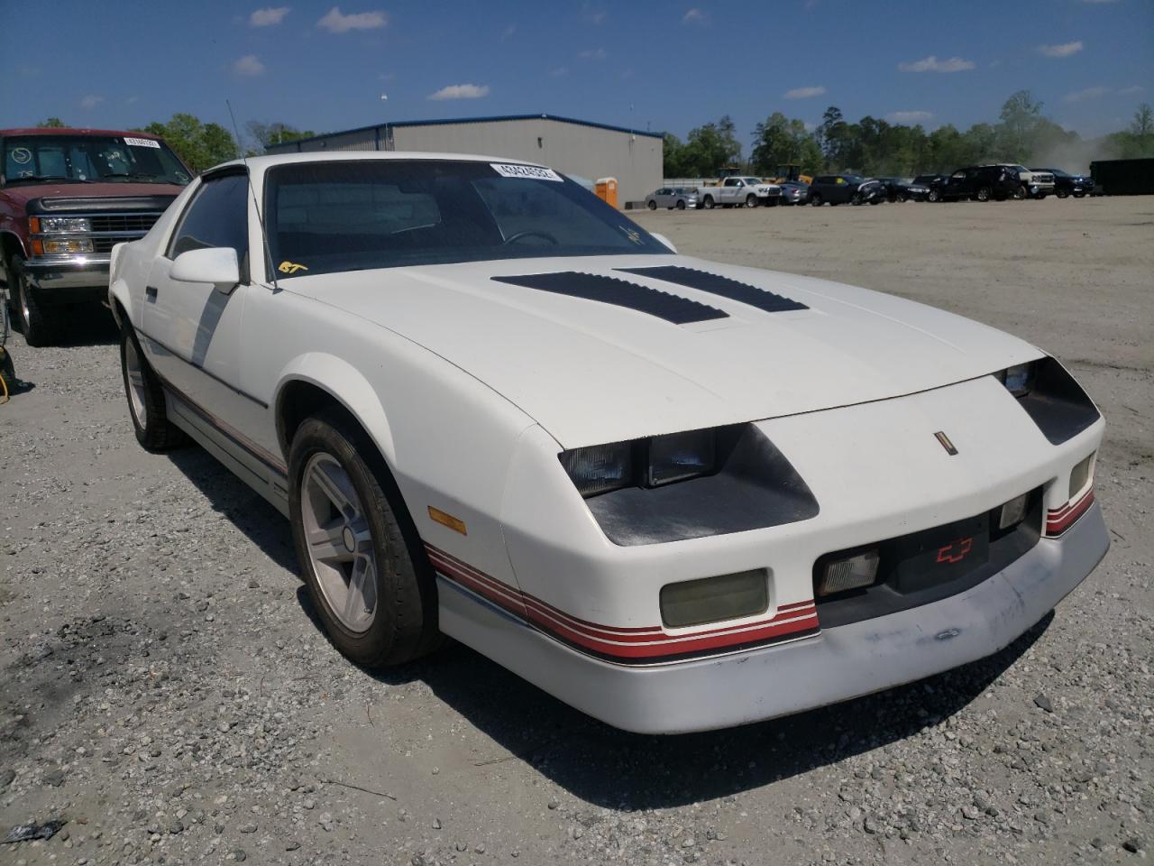 CHEVROLET CAMARO 1985 with VIN 1G1FP87F3FL458887 - Photo from auction
