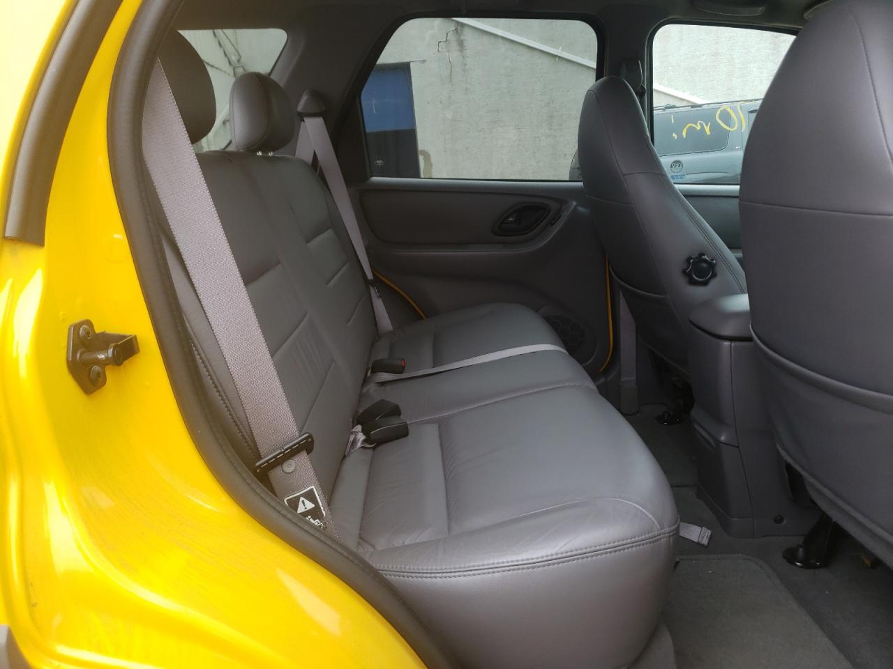 صورة رقم 6 من المزاد - 2001 FORD ESCAPE XLT مع VIN 1FMCU04101KF32774
