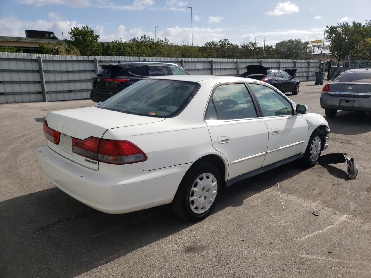 Photo 4 from auction – 2001 HONDA ACCORD with VIN 1HGCG56451A090629
