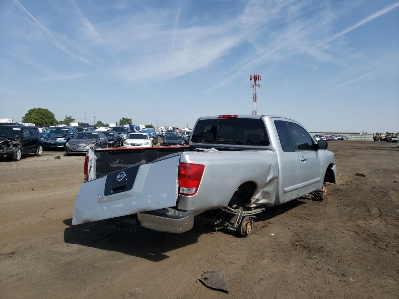Photo 4 from auction – 2004 NISSAN TITAN S with VIN 1N6AA06B74N525511