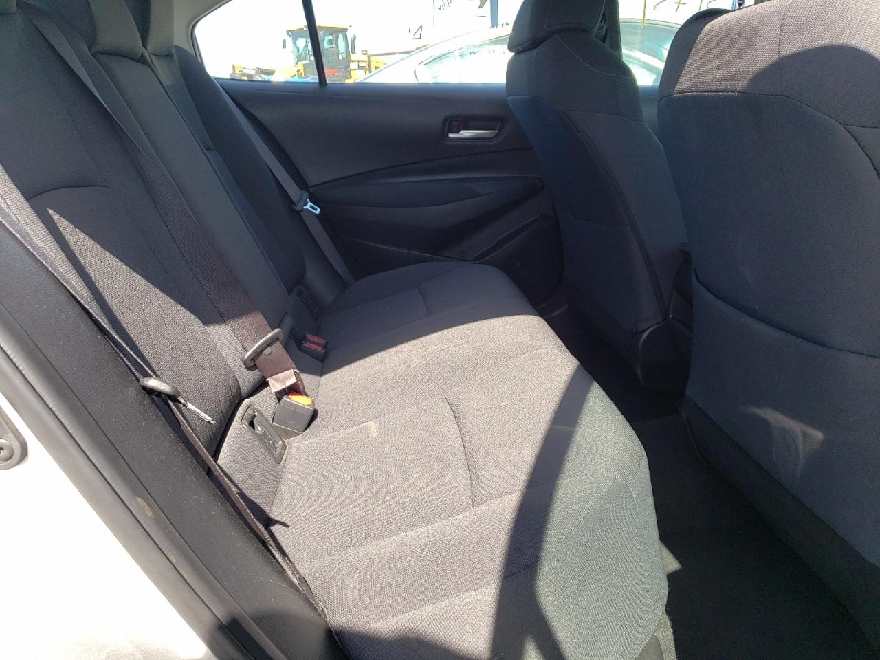 Photo 6 from auction – 2020 TOYOTA COROLLA LE with VIN 5YFEPRAE6LP117835