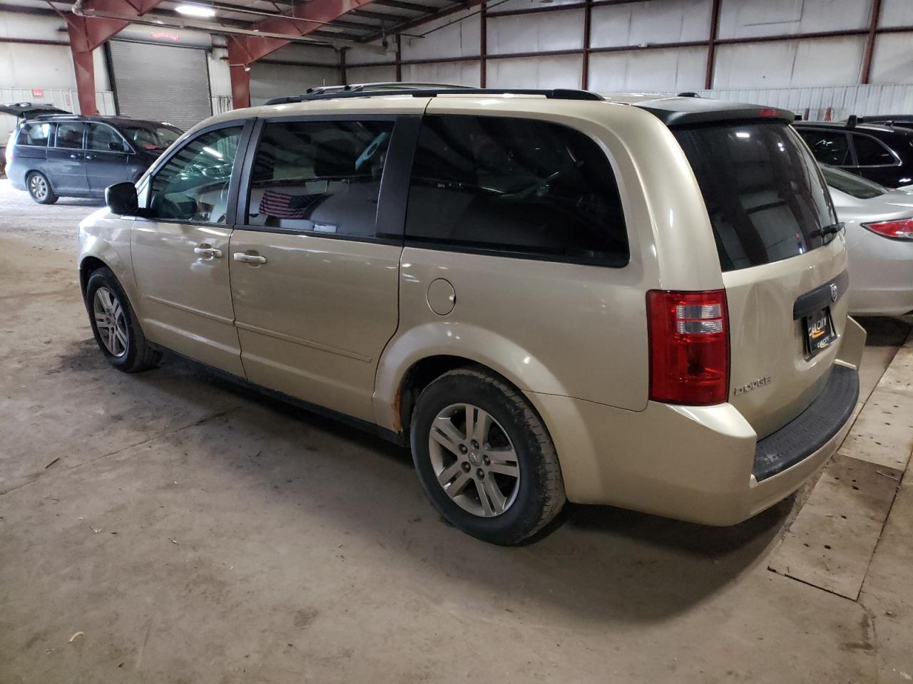 Photo 3 from auction – 2010 DODGE GRAND CARA with VIN 2D4RN4DE3AR425261
