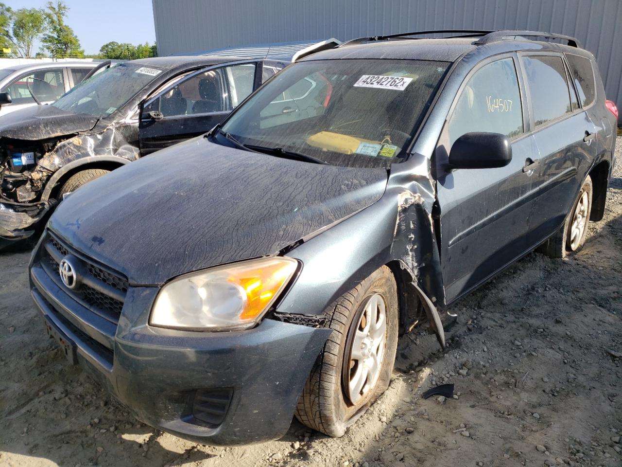 Foto 2 de la subasta – 2010 TOYOTA RAV4 con VIN JTMBF4DV7A5028600