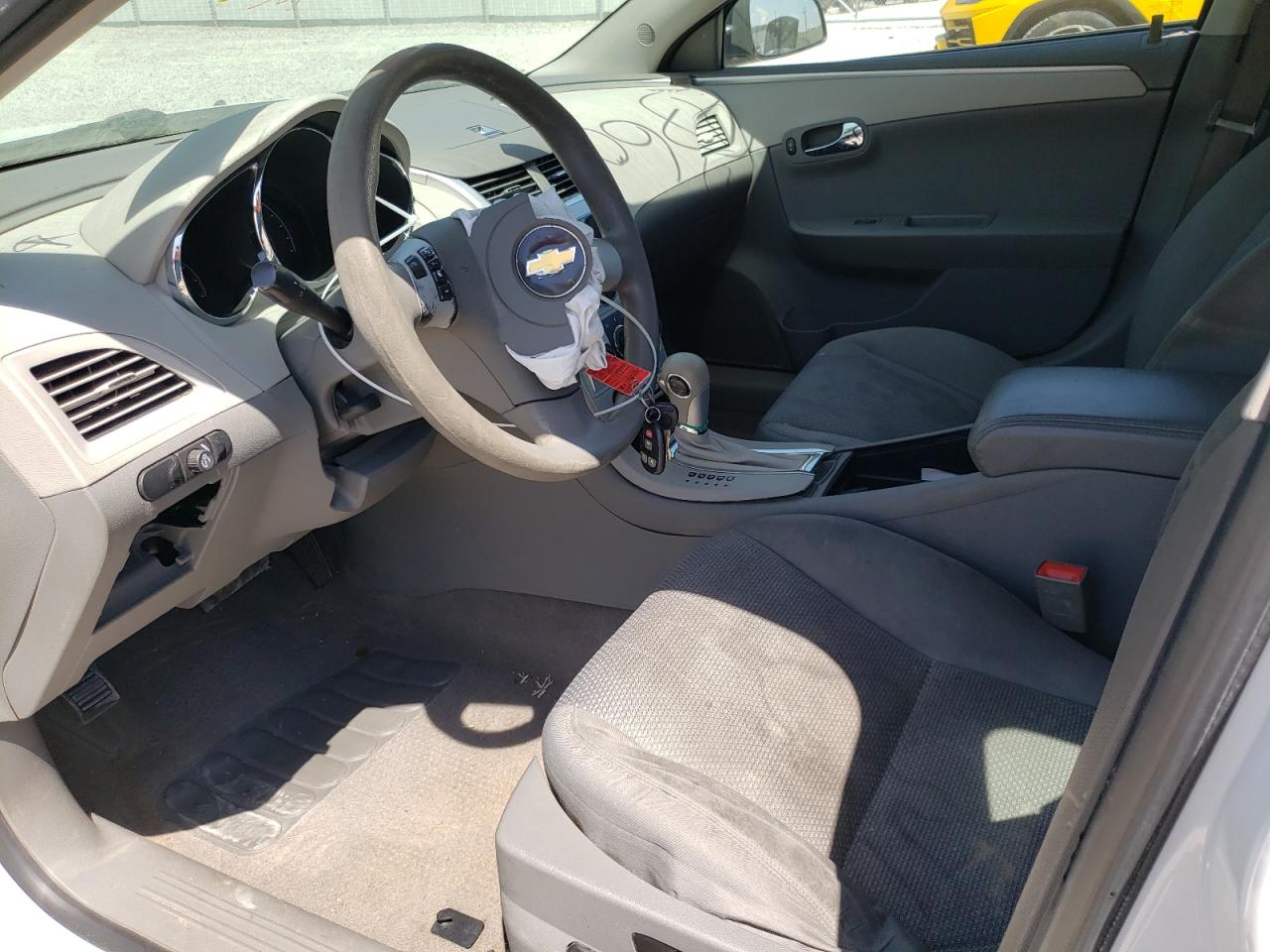 Photo 5 from auction – 2011 CHEVROLET MALIBU LS with VIN 1G1ZB5E10BF158461