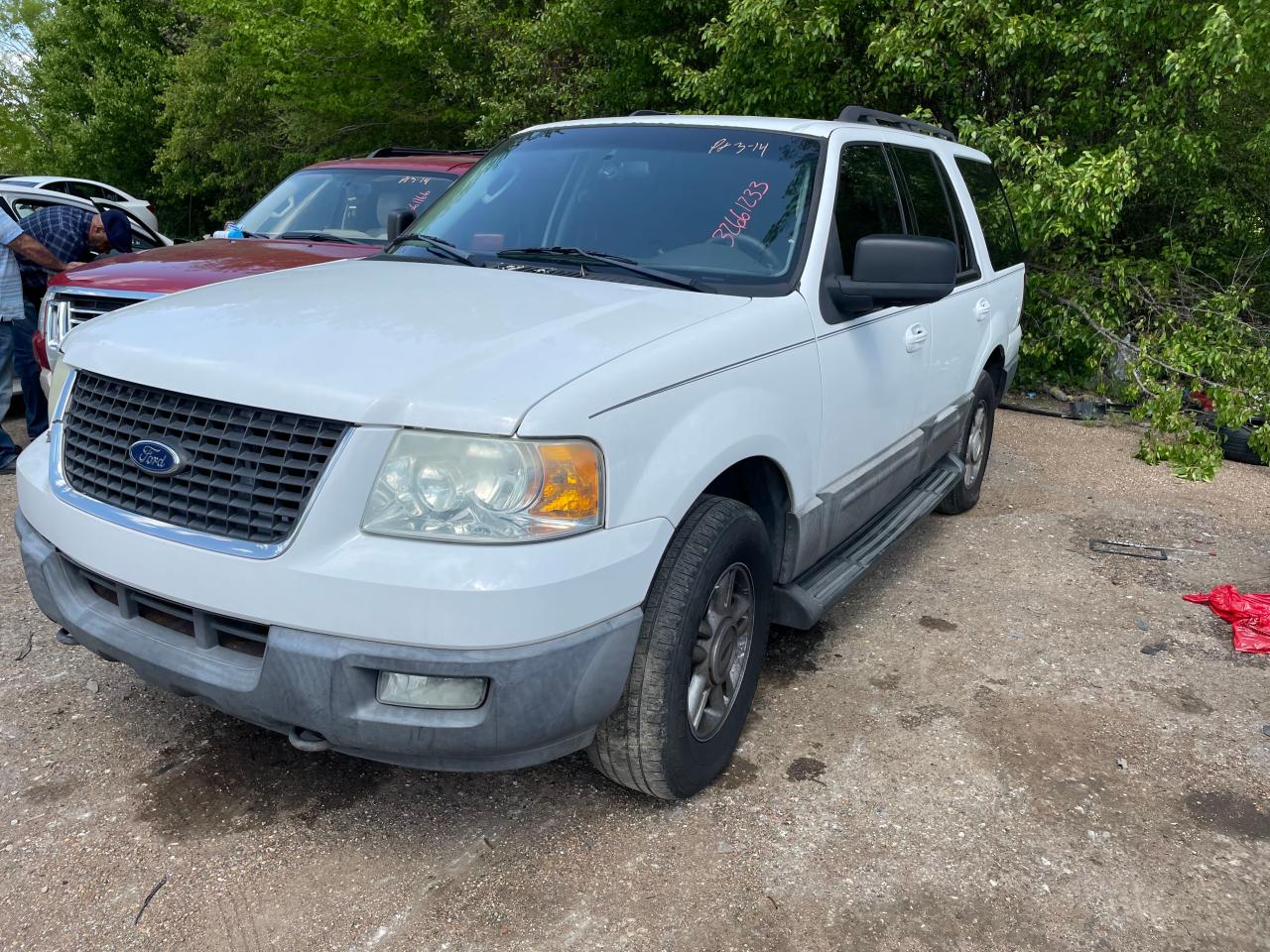 Photo 2 from auction – 2006 FORD EXPEDITION with VIN 1FMPU16506LA81497