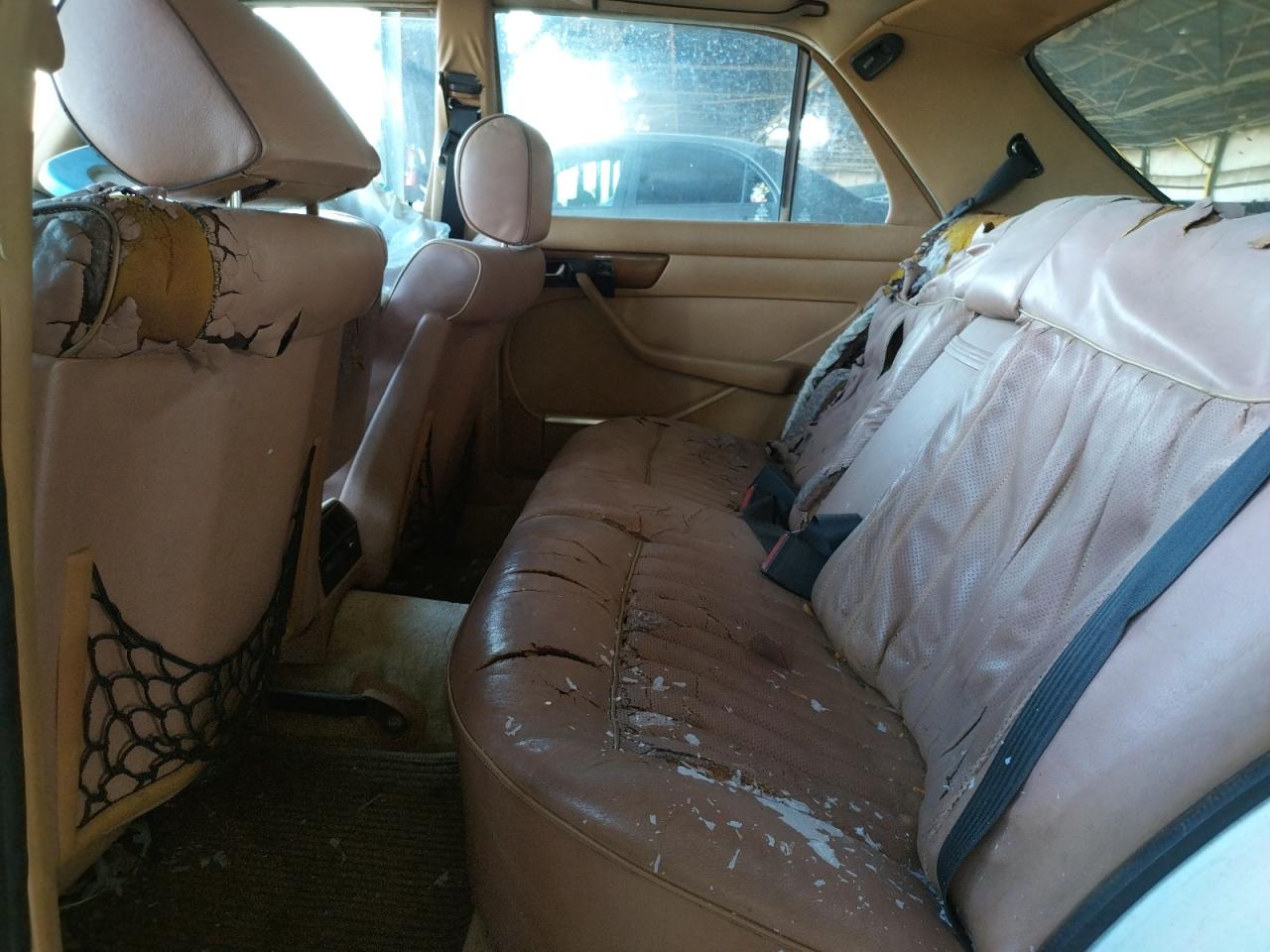 Photo 6 from auction – 1981 MERCEDES-BENZ 300 SD with VIN WDBCB20A9BB011841