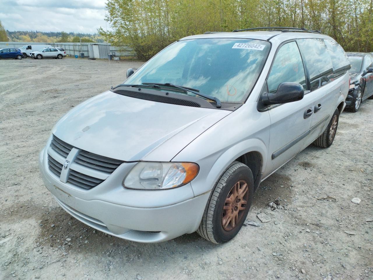 Photo 2 from auction – 2005 DODGE GRAND CARA with VIN 1D4GP24RX5B364116