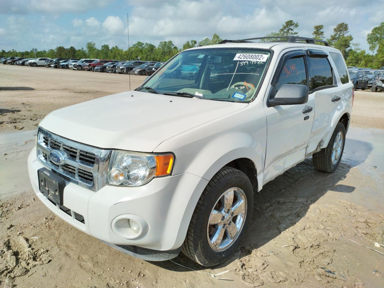 Photo 2 from auction – 2009 FORD ESCAPE XLT with VIN 1FMCU03G59KB13112