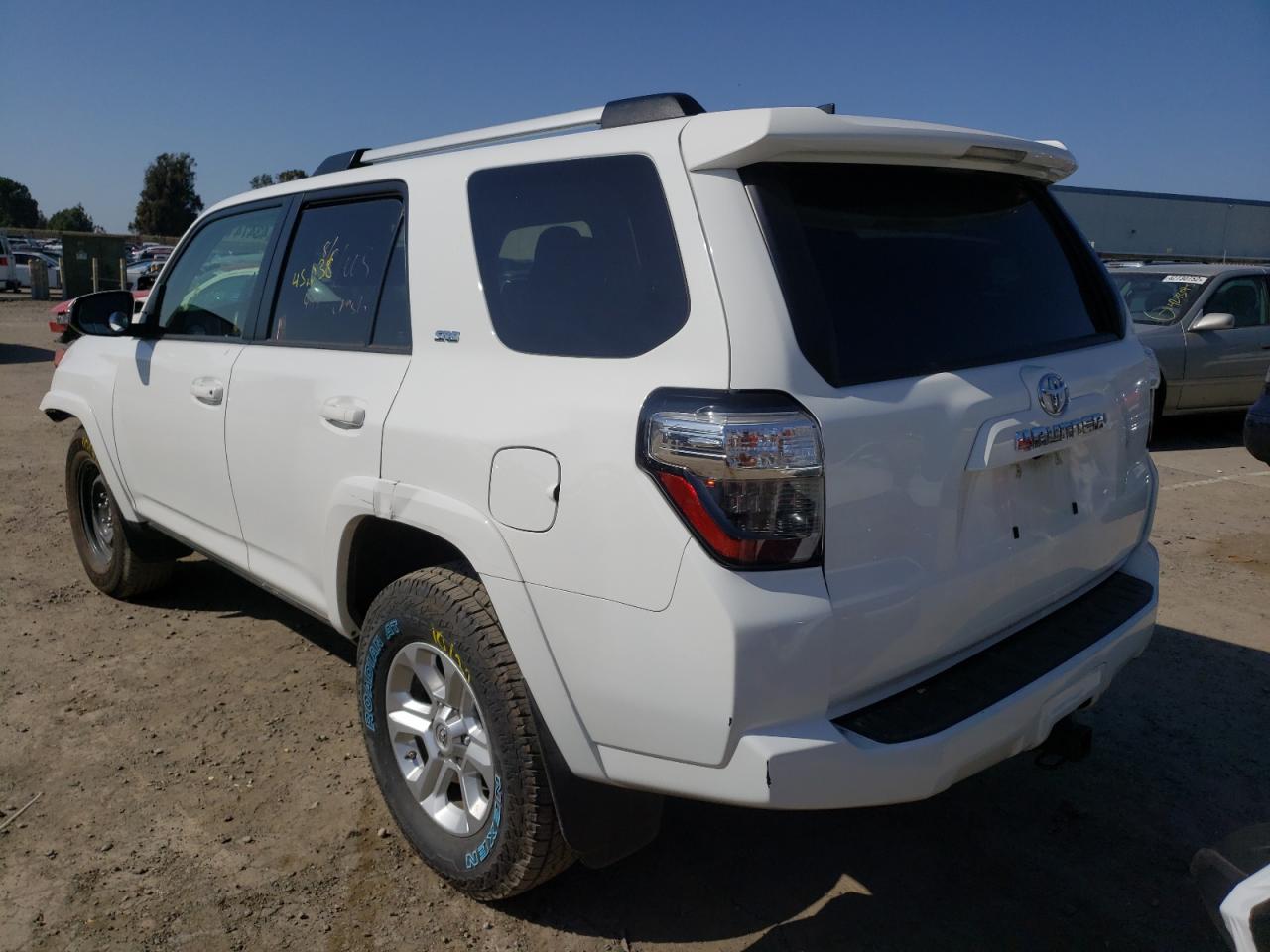 Photo 3 from auction – 2021 TOYOTA 4RUNNER SR with VIN JTEEU5JR3M5233105