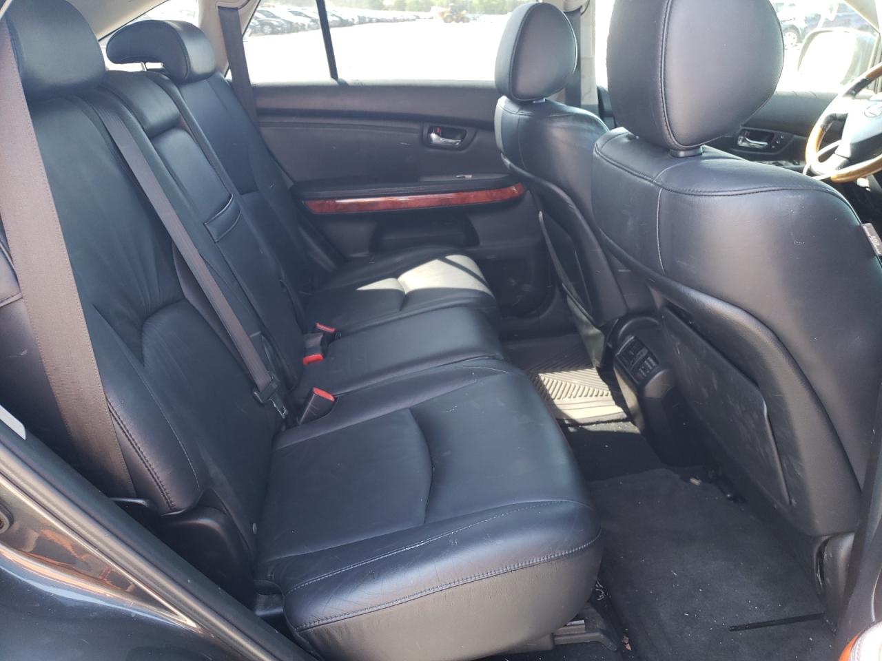 Photo 6 from auction – 2005 LEXUS RX 330 with VIN 2T2HA31U45C071343
