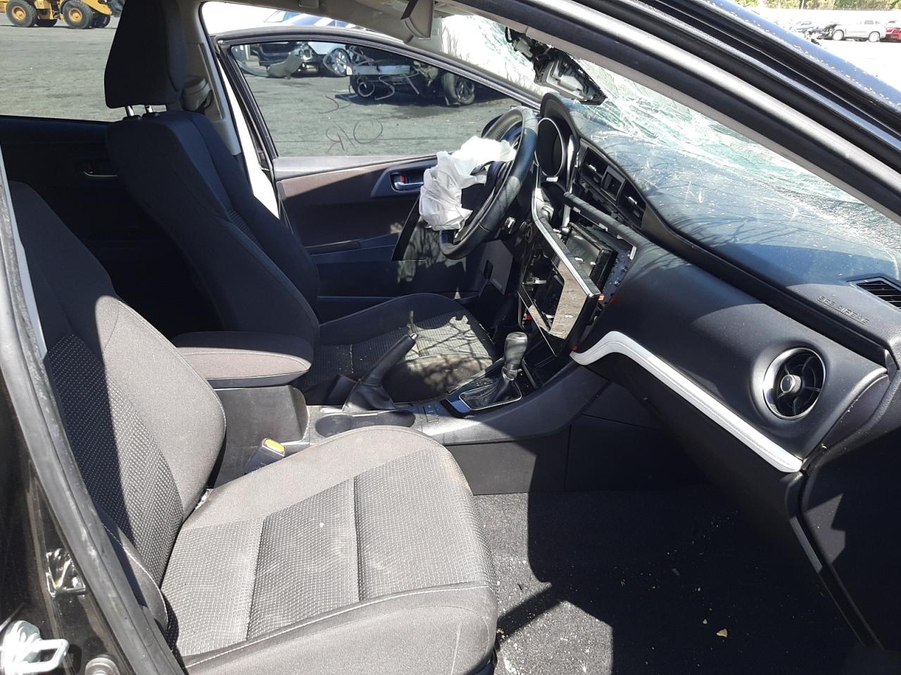 Photo 5 from auction – 2018 TOYOTA COROLLA IM with VIN JTNKARJE9JJ574964