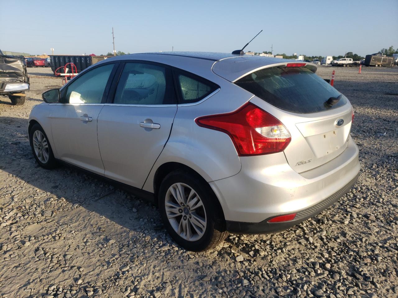Photo 3 from auction – 2012 FORD FOCUS SEL with VIN 1FAHP3M23CL274572