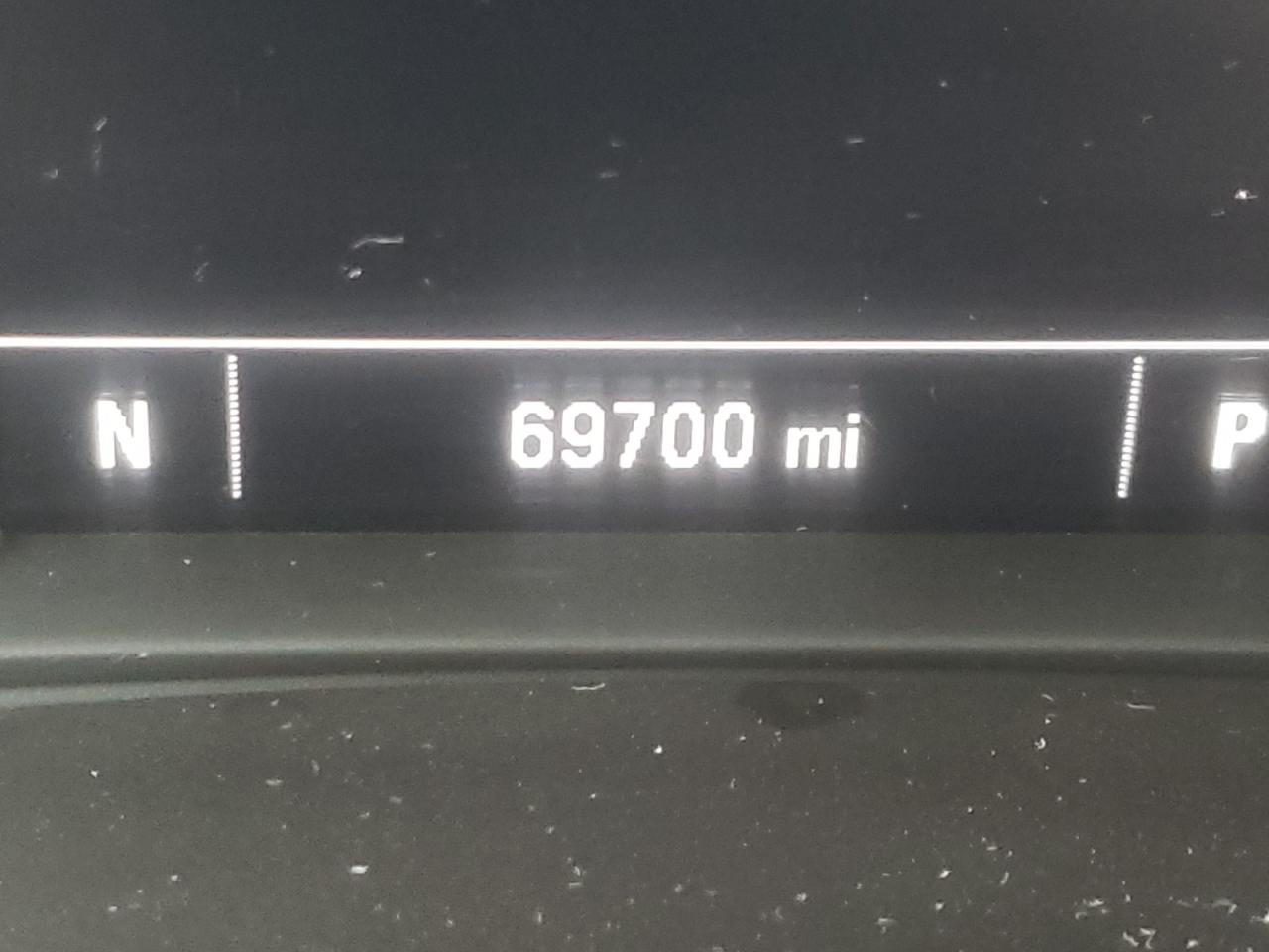 Photo 8 from auction – 2019 CHEVROLET MALIBU LT with VIN 1G1ZD5ST8KF170261