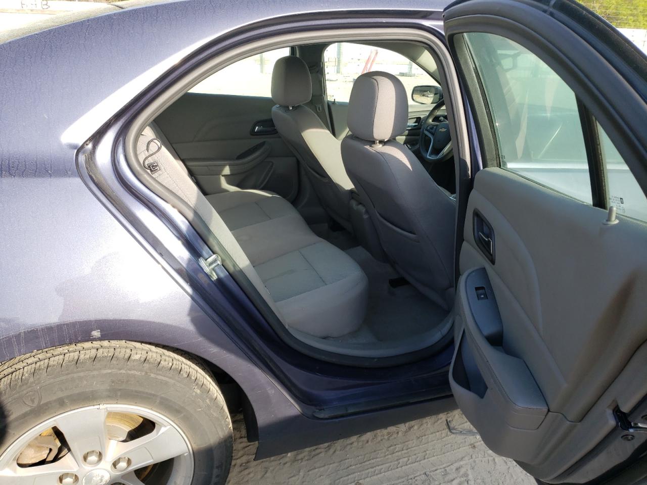 Photo 6 from auction – 2013 CHEVROLET MALIBU LS with VIN 1G11B5SAXDF263111
