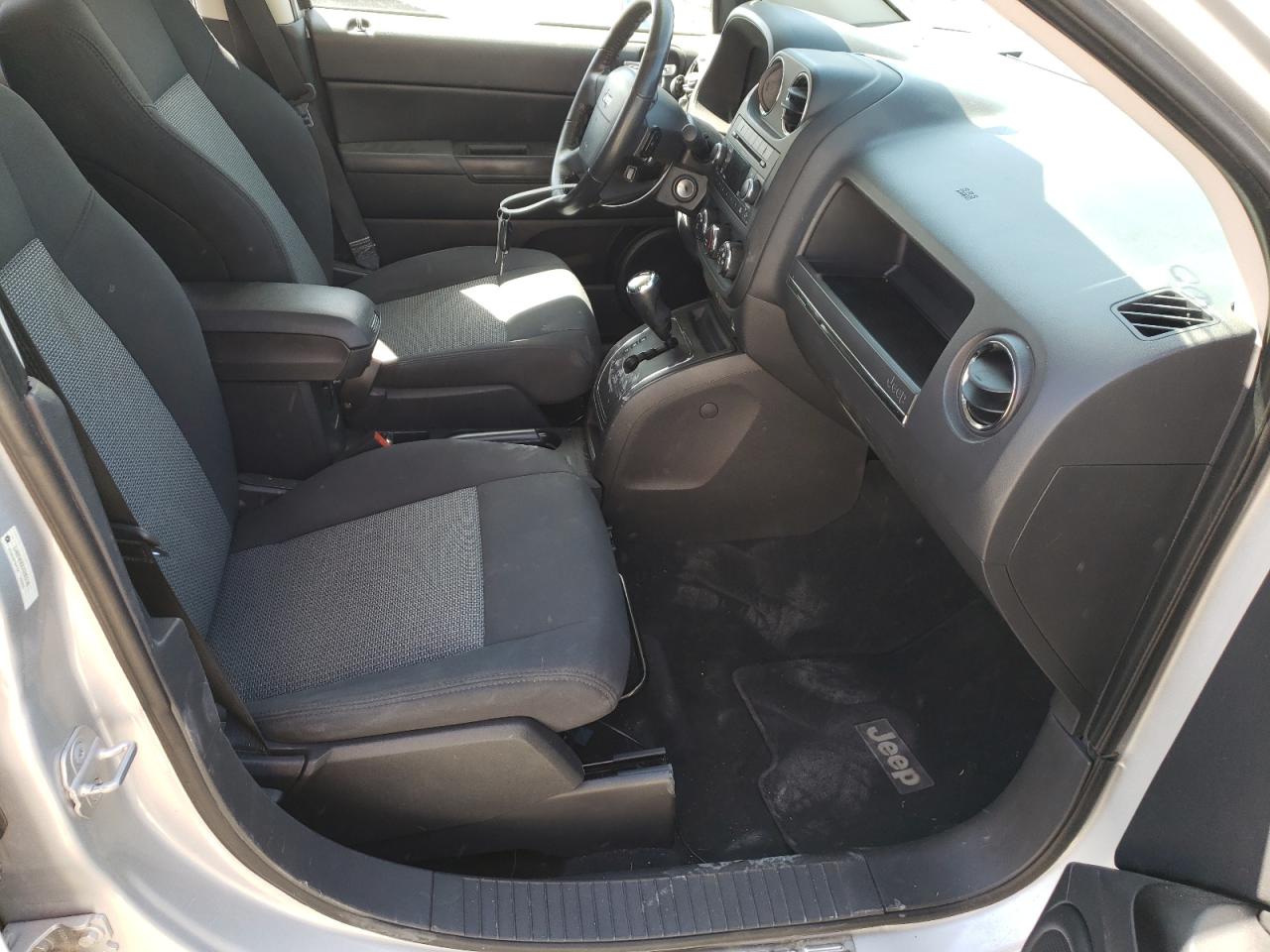 Фото 5 с аукциона – 2010 JEEP COMPASS SP с VIN 1J4NF4FBXAD503740