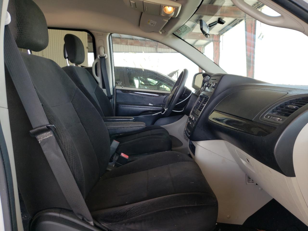 Photo 5 from auction – 2013 DODGE GRAND CARA with VIN 2C4RDGCG4DR524020