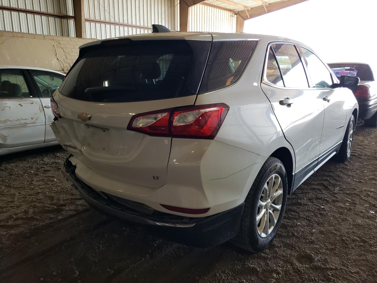 Photo 4 from auction – 2018 CHEVROLET EQUINOX LT with VIN 2GNAXJEV9J6350835