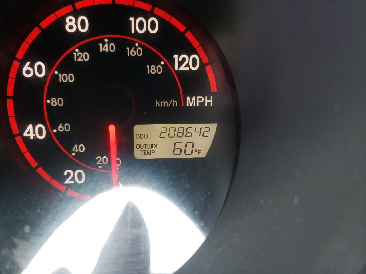 Photo 8 from auction – 2004 TOYOTA MATRIX with VIN 2T1KR32E54C276663