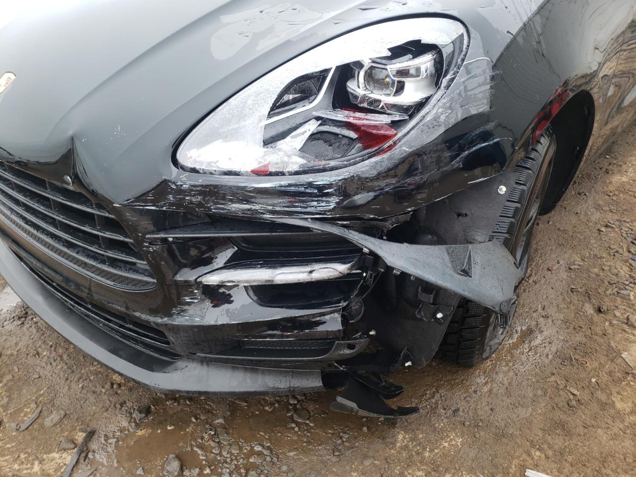 Photo 9 from auction – 2019 PORSCHE MACAN with VIN WP1AA2A58KLB09118