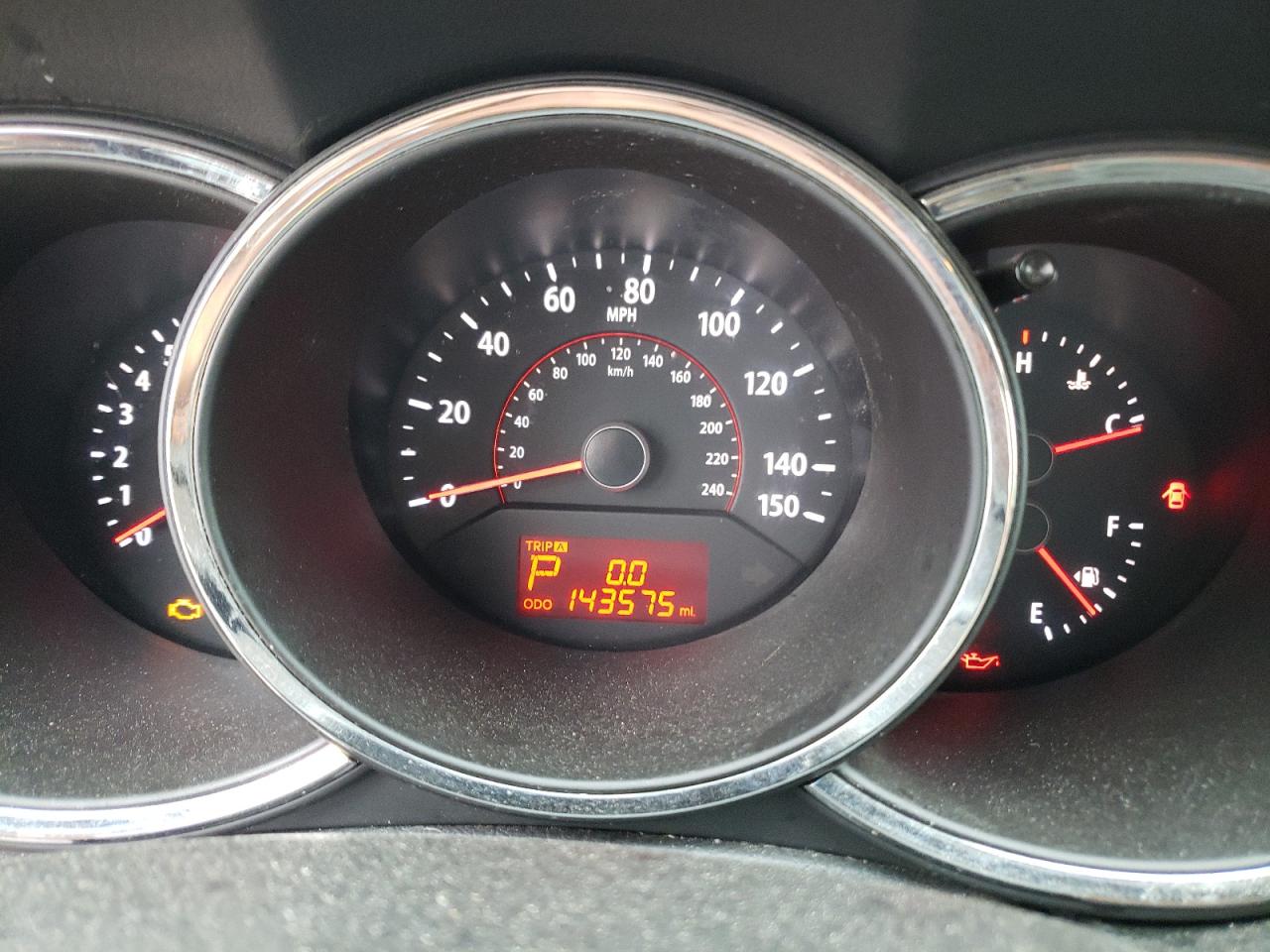 Photo 8 from auction – 2011 KIA SORENTO BA with VIN 5XYKT4A11BG187020