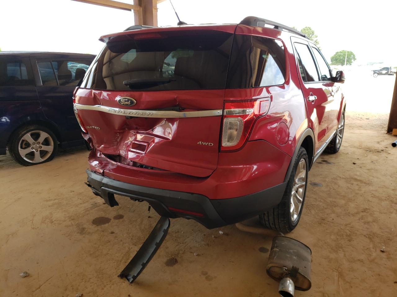 Photo 4 from auction – 2012 FORD EXPLORER L with VIN 1FMHK8F80CGA17218