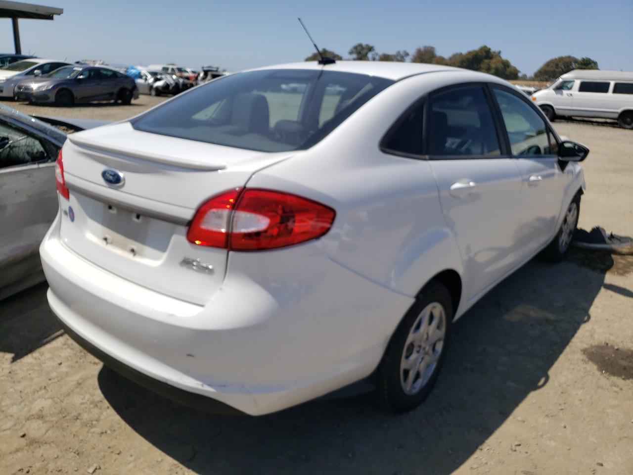 Photo 4 from auction – 2011 FORD FIESTA SE with VIN 3FADP4BJ9BM240924