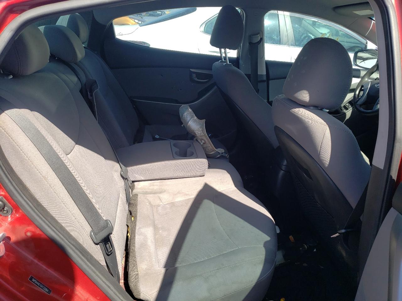 Photo 6 from auction – 2016 HYUNDAI ELANTRA SE with VIN 5NPDH4AE1GH732064