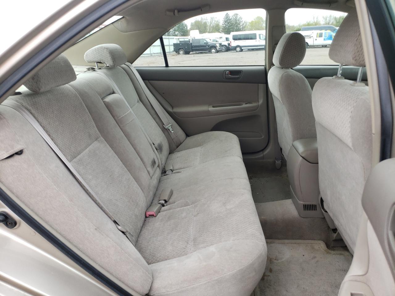 Photo 6 from auction – 2003 TOYOTA CAMRY LE with VIN JTDBE32K330162235