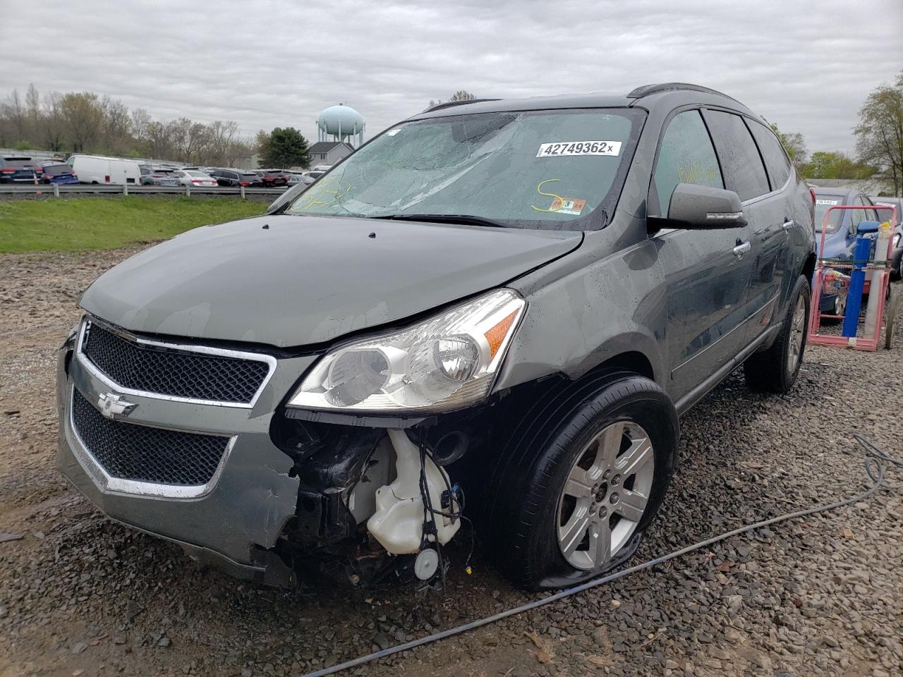 Photo 2 from auction – 2011 CHEVROLET TRAVERSE L with VIN 1GNKVGED2BJ254120