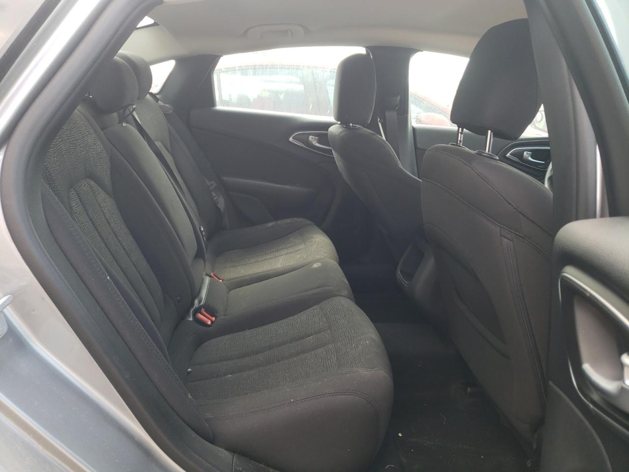 Foto 6 de la subasta – 2015 CHRYSLER 200 LIMITE con VIN 1C3CCCAB6FN711546