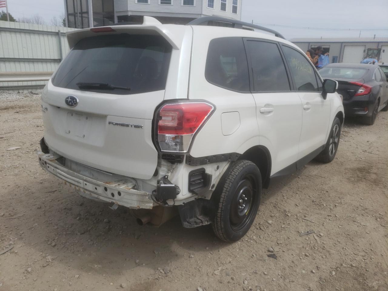 Photo 4 from auction – 2018 SUBARU FORESTER 2 with VIN JF2SJAGC1JH597739