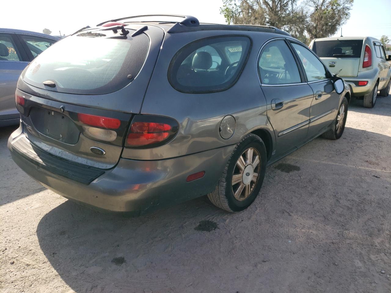 Photo 4 from auction – 2004 FORD TAURUS SEL with VIN 1FAHP59S54A144195