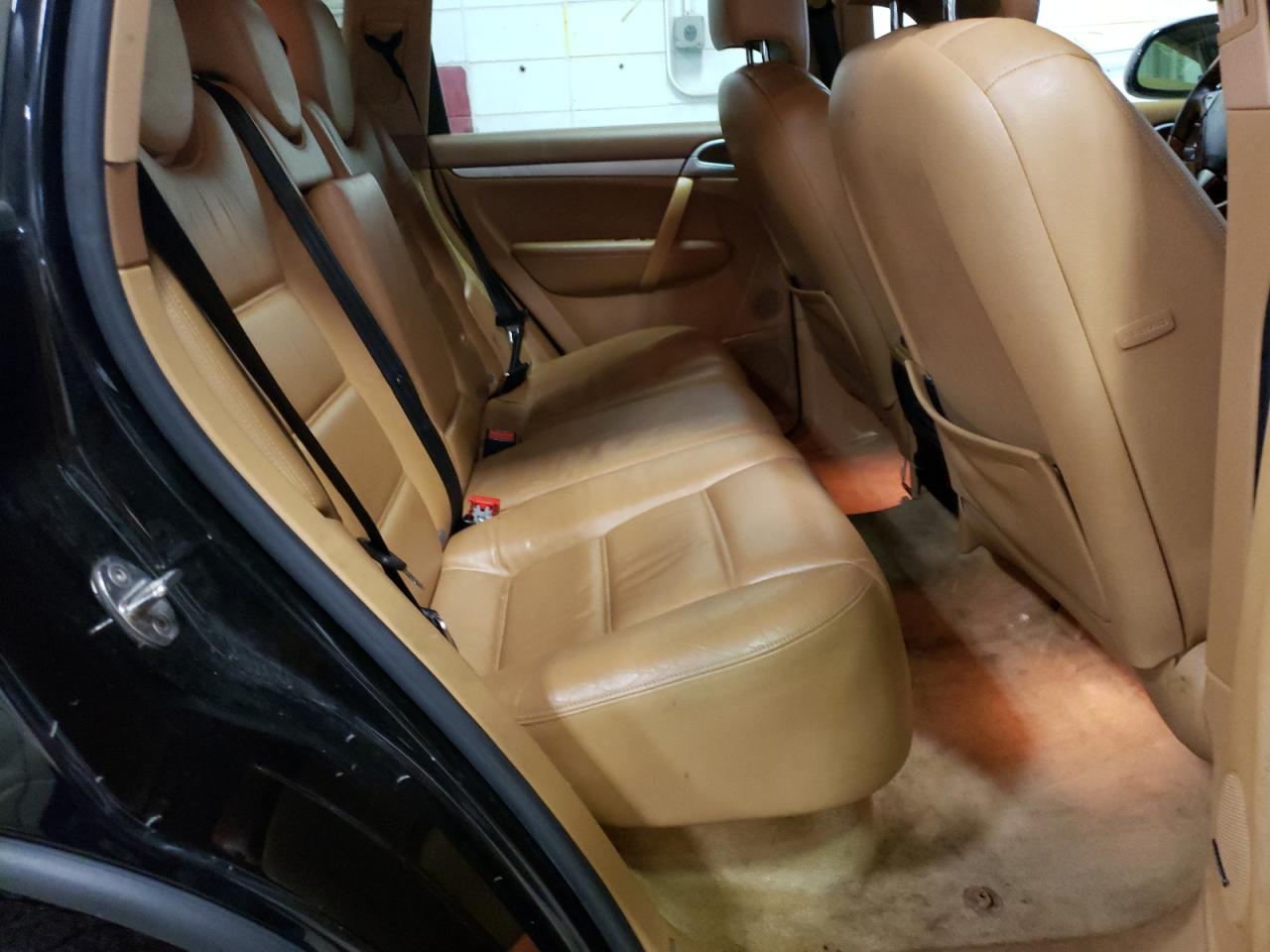 Photo 6 from auction – 2004 PORSCHE CAYENNE S with VIN WP1AB29P94LA70786
