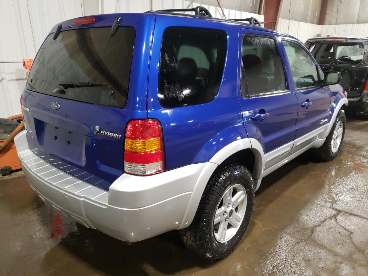 Photo 4 from auction – 2005 FORD ESCAPE HEV with VIN 1FMCU96H25KD16705