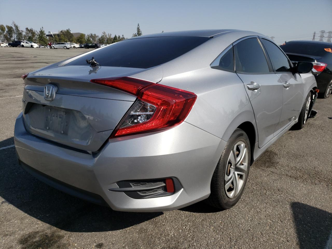 Photo 4 from auction – 2016 HONDA CIVIC LX with VIN 2HGFC2F55GH533890