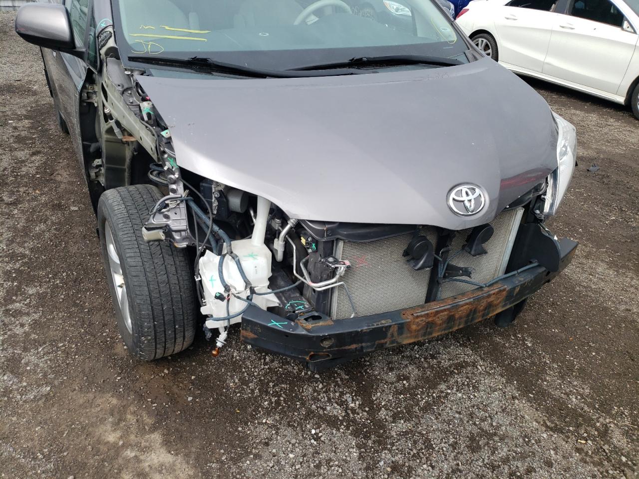Photo 9 from auction – 2014 TOYOTA SIENNA LE with VIN 5TDKK3DC2ES511657