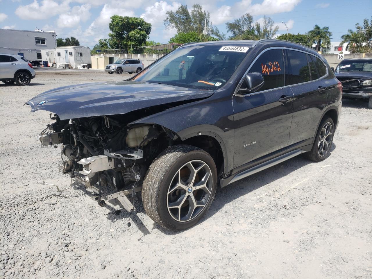 Photo 2 from auction – 2017 BMW X1 SDRIVE2 with VIN WBXHU7C37HP925077