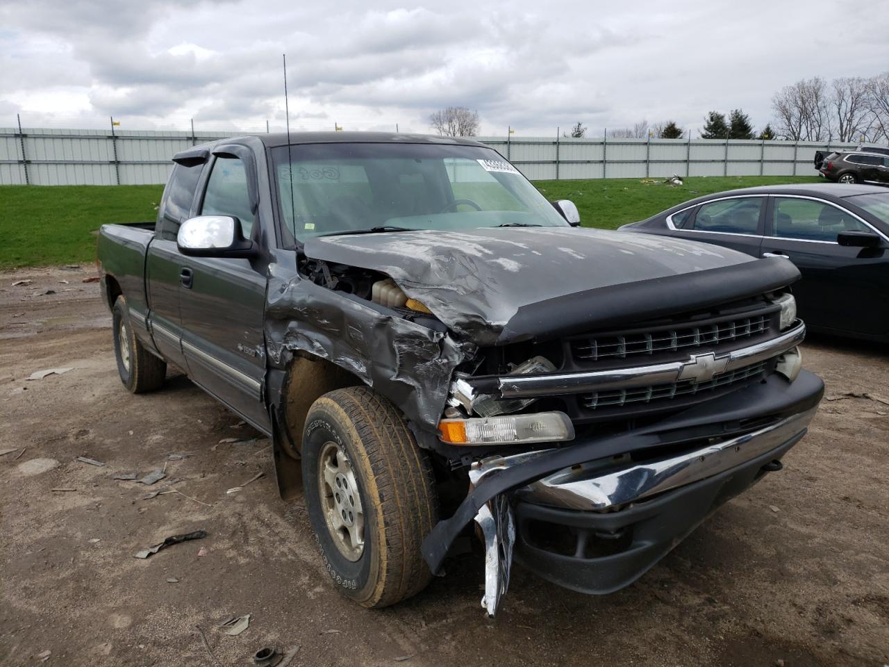 Photo 1 from auction – 1999 CHEVROLET SILVERADO with VIN 1GCEK19T1XE162378
