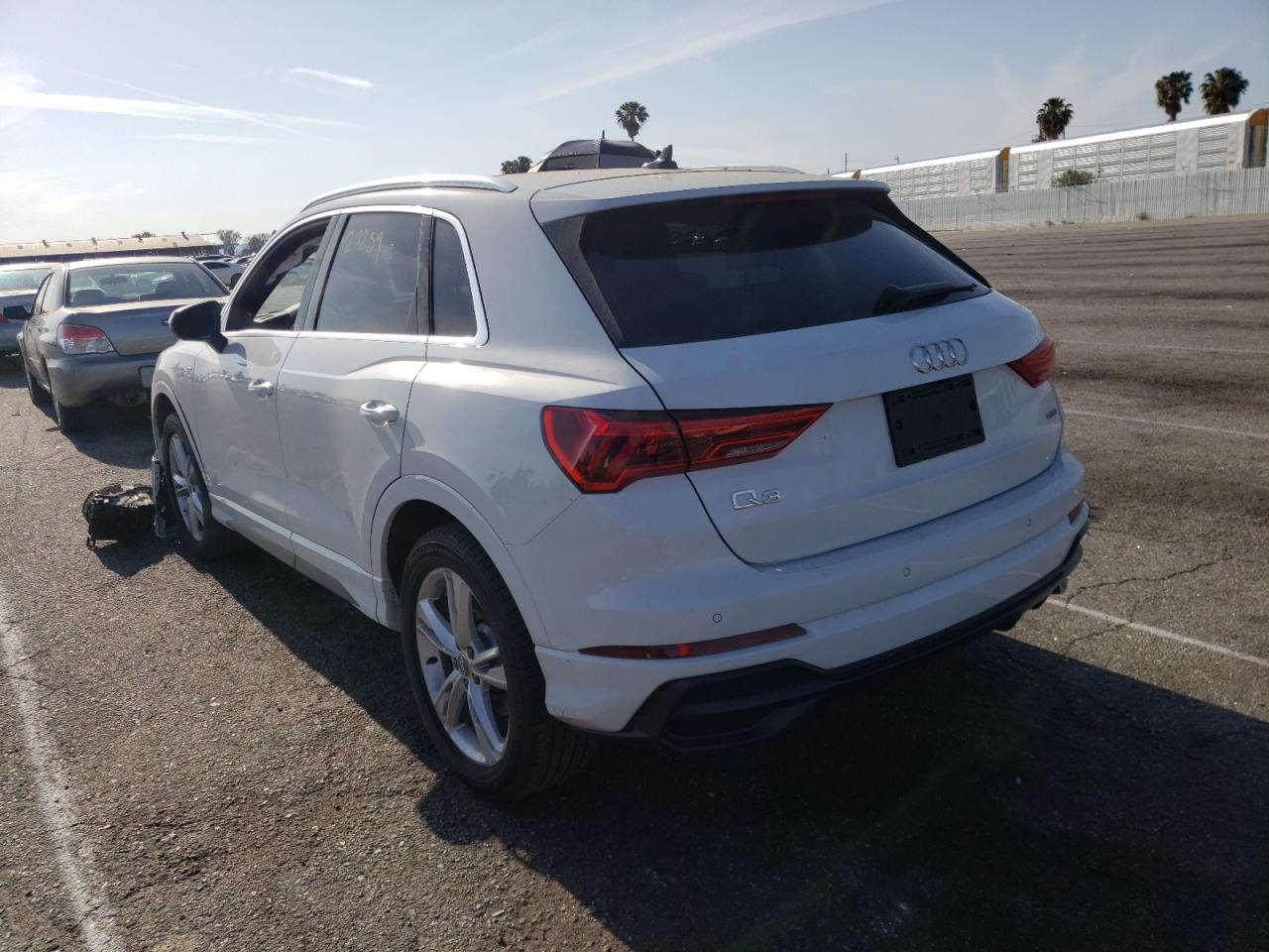 Photo 3 from auction – 2020 AUDI Q3 PREMIUM with VIN WA1EECF32L1010662