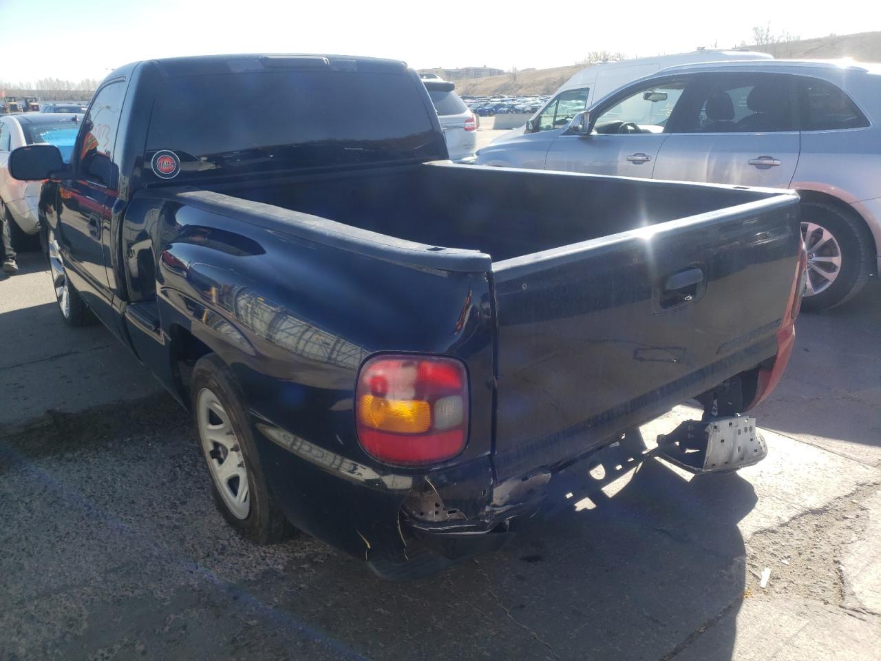 Photo 3 from auction – 2002 CHEVROLET SILVERADO with VIN 1GCEK14T52Z330645