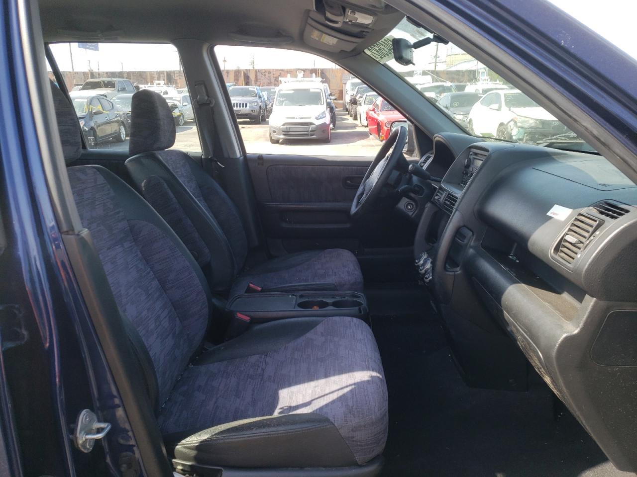 Photo 5 from auction – 2003 HONDA CR-V LX with VIN JHLRD68483C001957